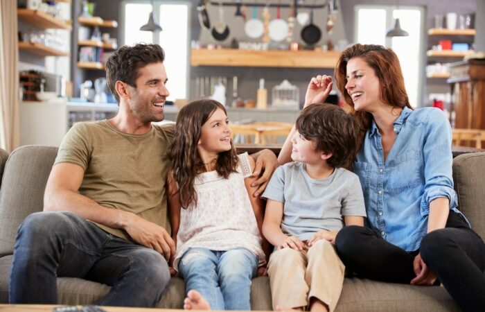 What are the visa options for skilled workers with family in Australia