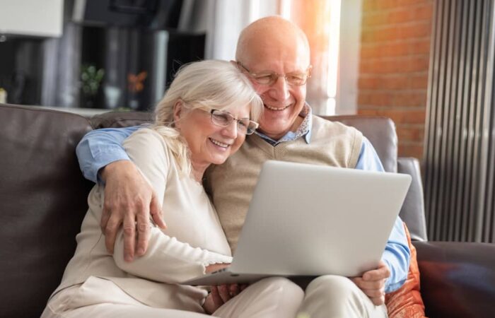 What are the visa options for retired people to immigrate to Australia