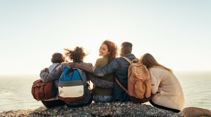 How do I immigrate to Australia from the UK