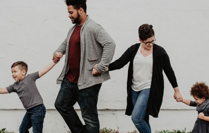 What are the options for skilled migration to Australia with children