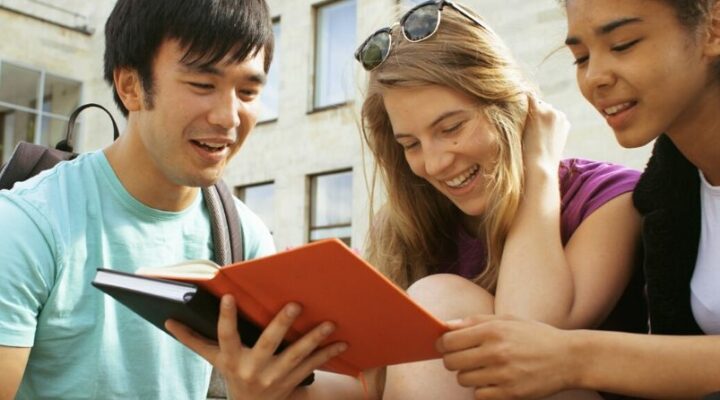 Can I immigrate to Australia if I am a student