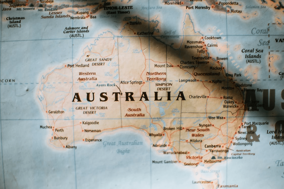 How can I immigrate to Australia as a refugee?