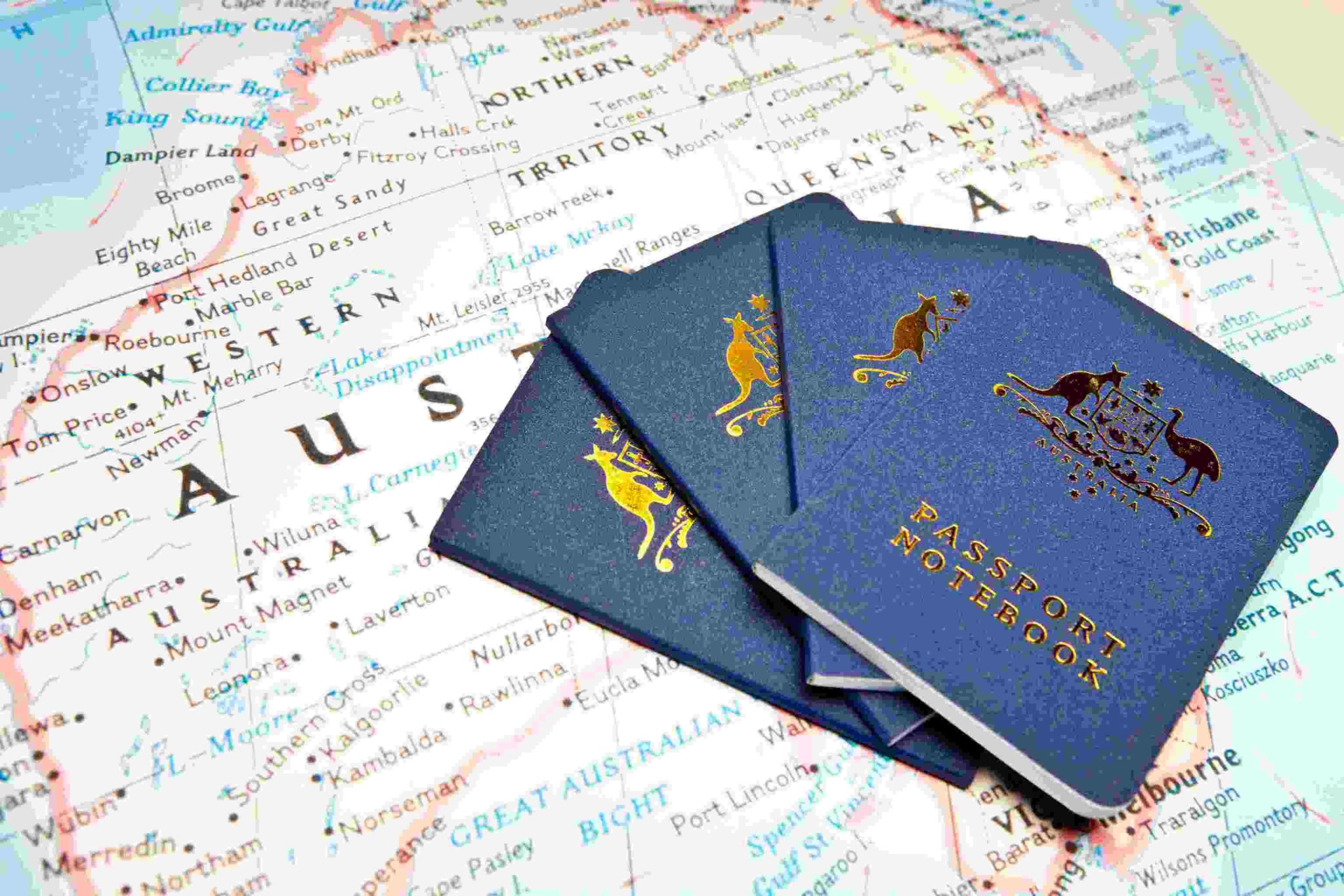 How can I apply for a skilled independent visa extension in Australia