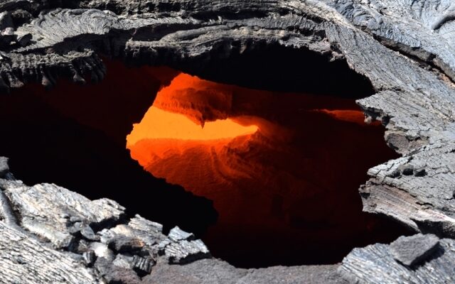 Lava tubes in Australia