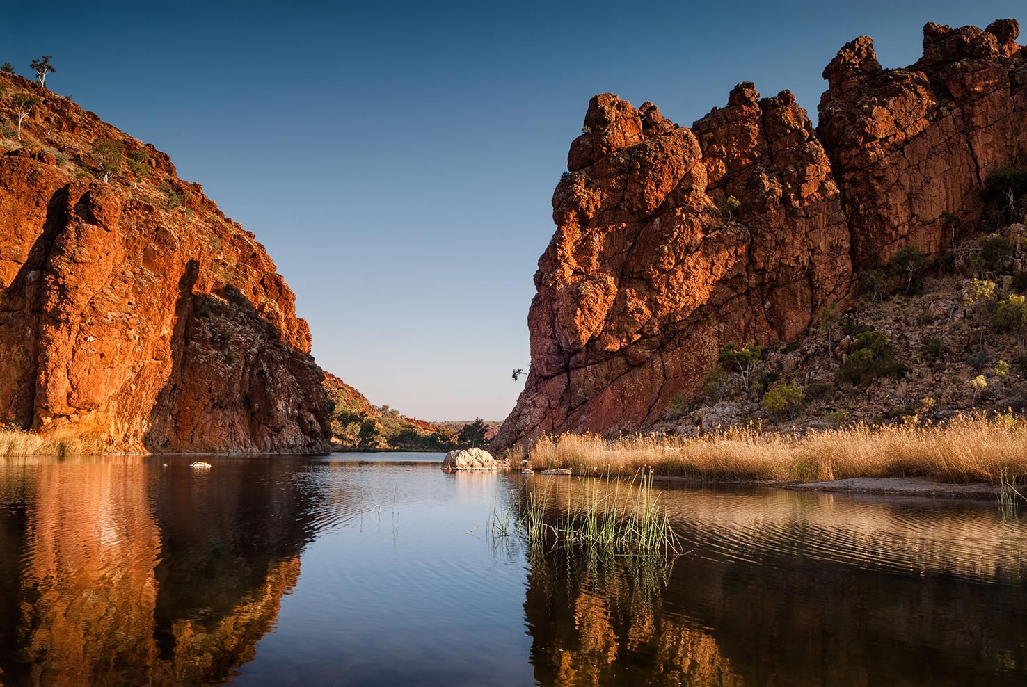 Australian cliffs and gorges