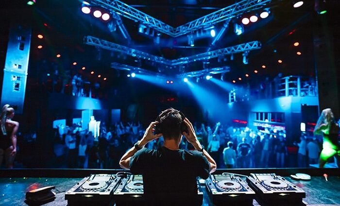 Nightlife in Melbourne