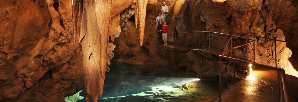 Jenolan Caves visitor guide